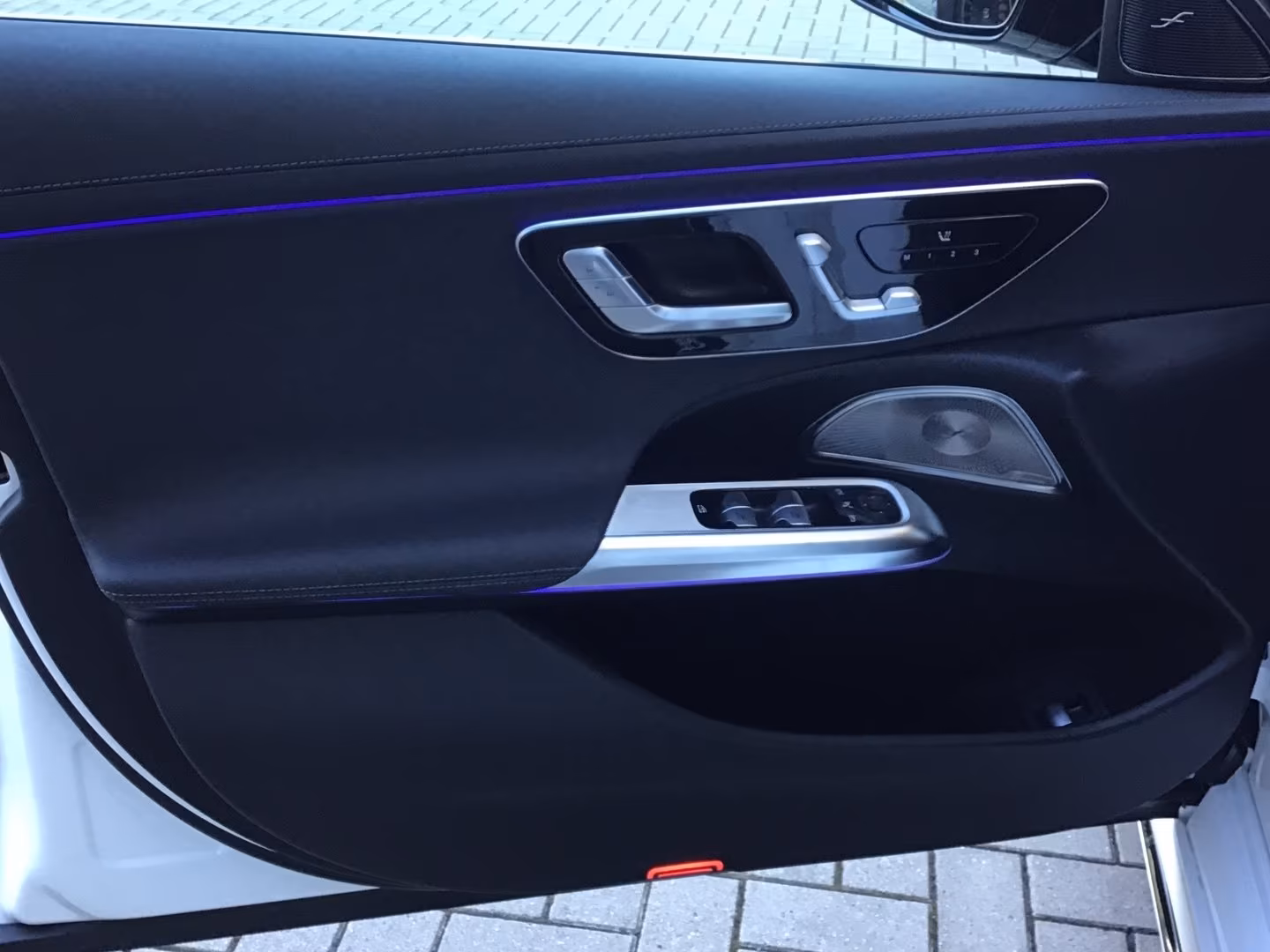 Mercedes-Benz E 200 2025