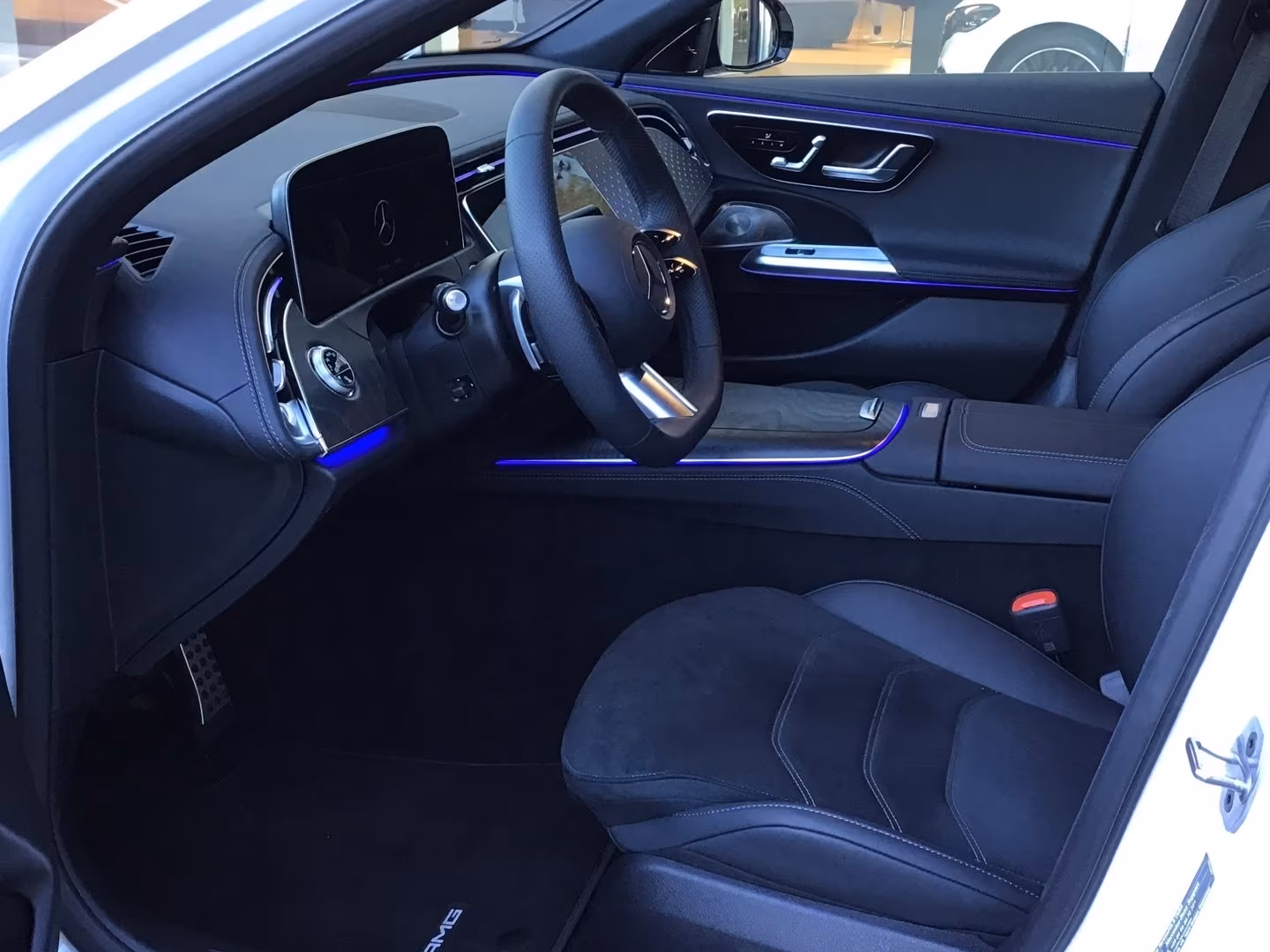Mercedes-Benz E 200 2025