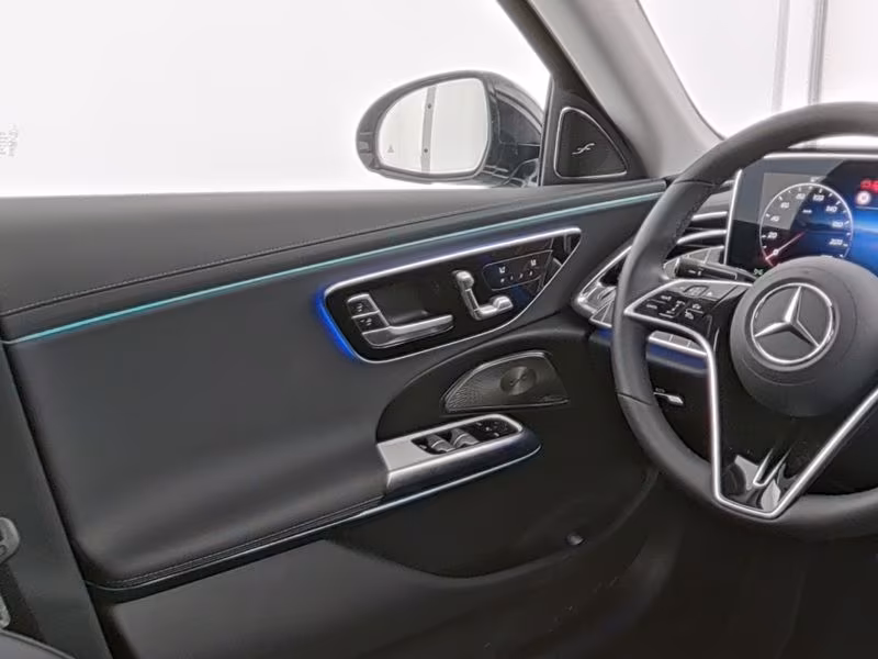 Mercedes-Benz E 200 2025