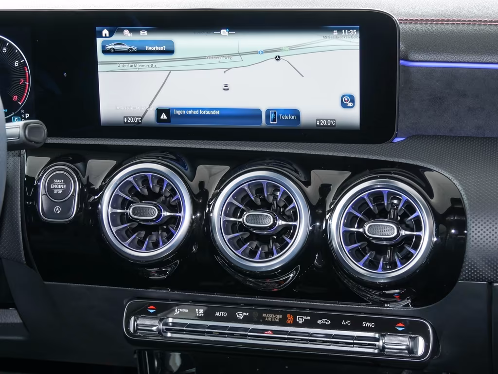 Mercedes-Benz CLA 200 2025
