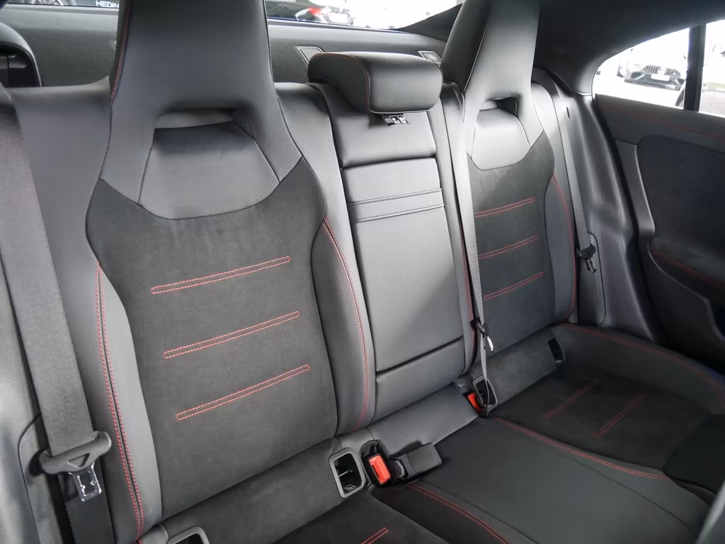Mercedes-Benz CLA 200 2025