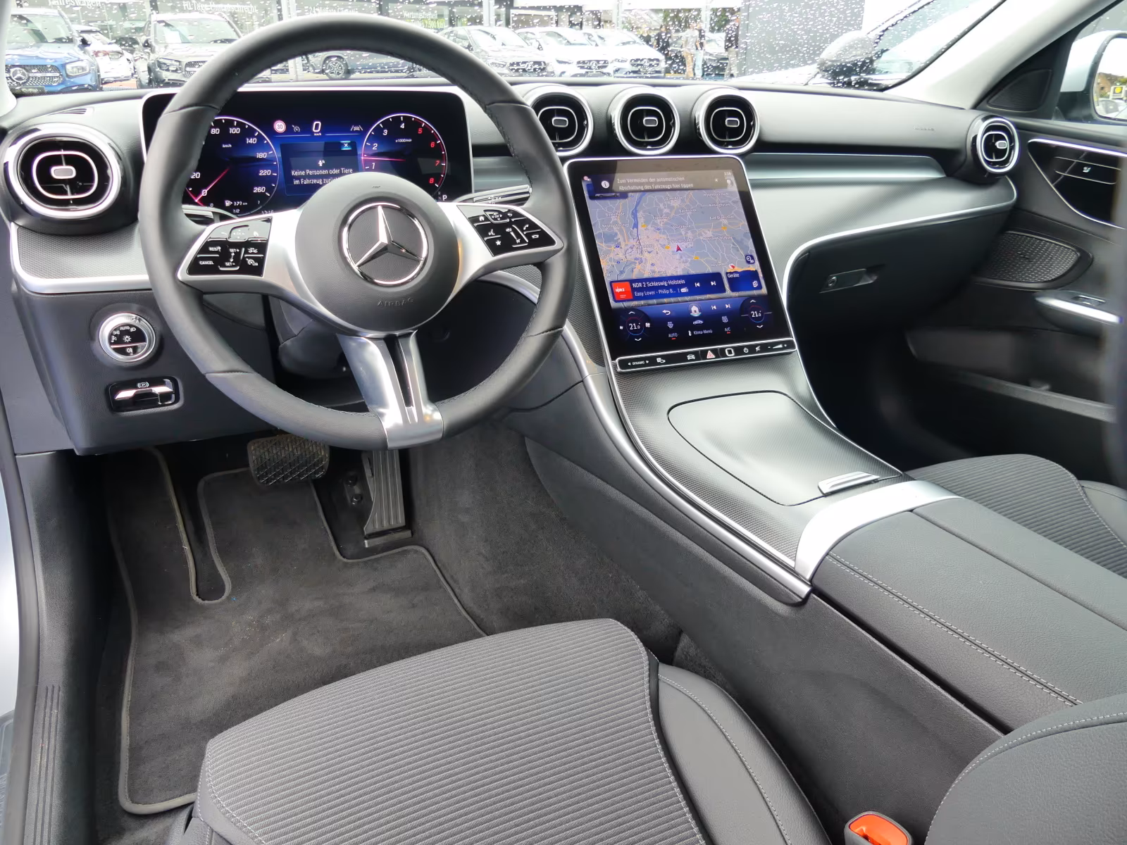 Mercedes-Benz C 200 2025