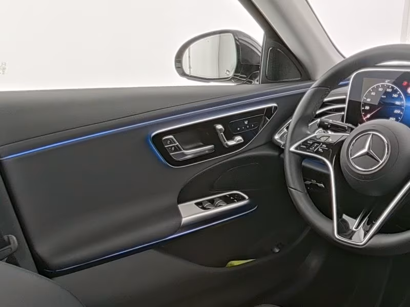 Mercedes-Benz E 200 2025
