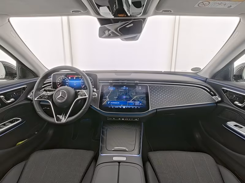 Mercedes-Benz E 200 2025