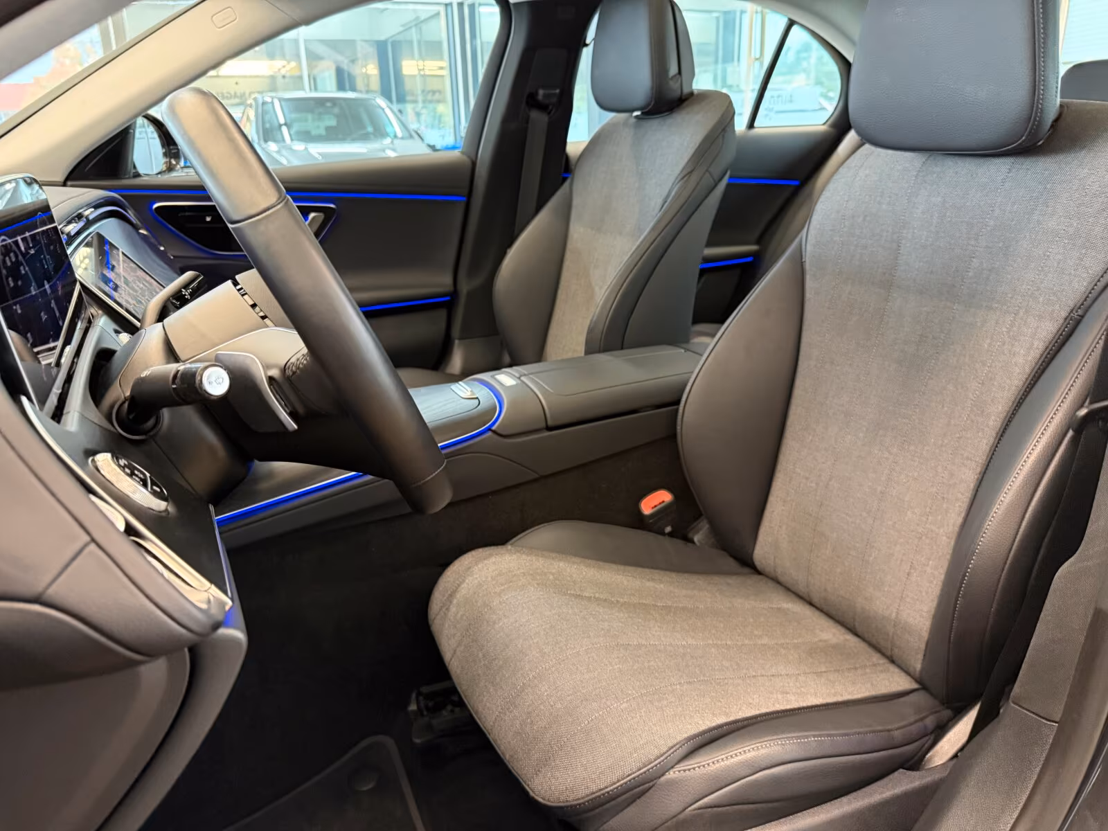 Mercedes-Benz E 200 2025
