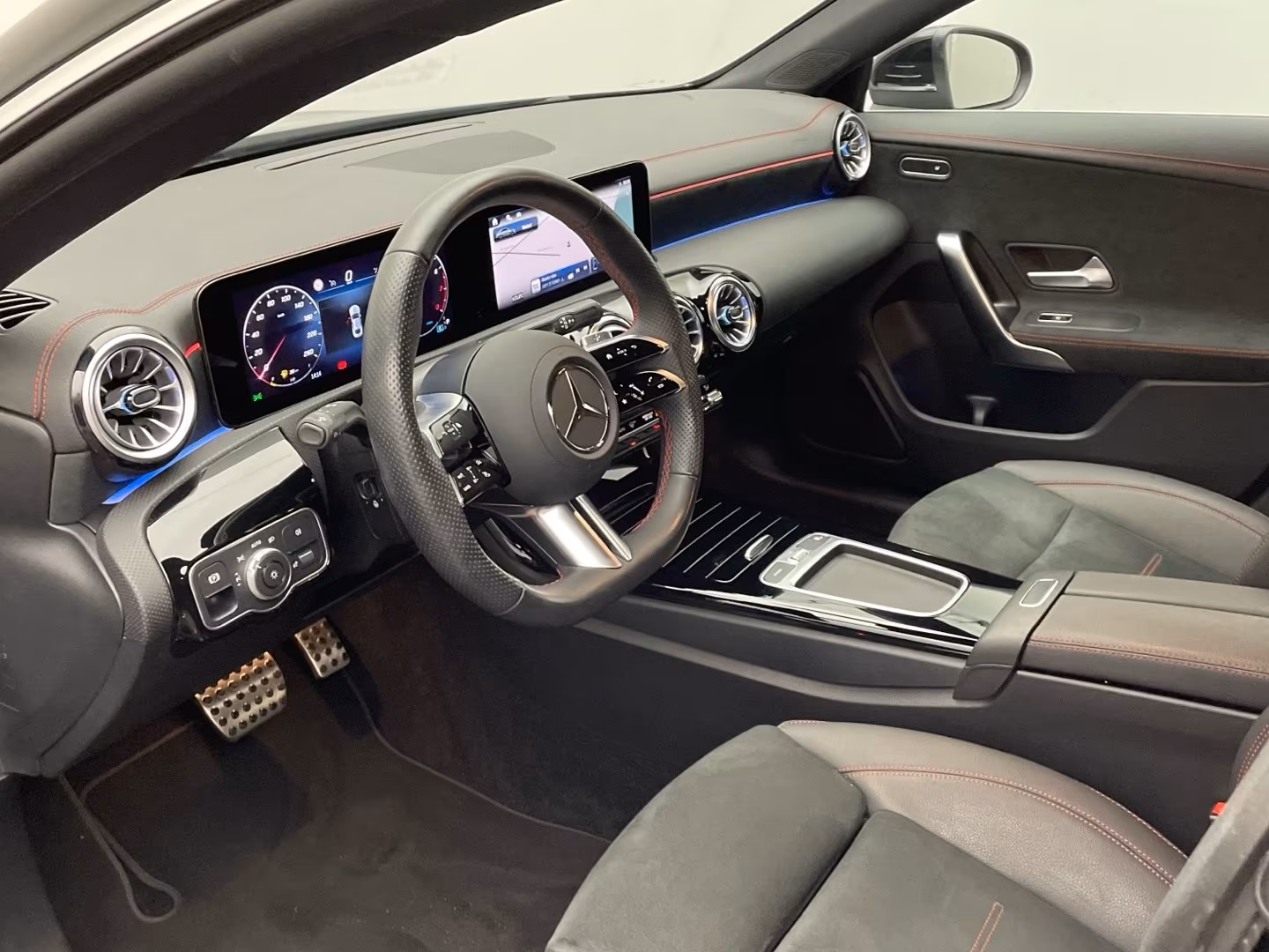 Mercedes-Benz CLA 180 2024