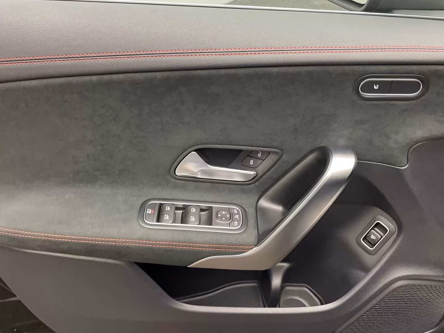 Mercedes-Benz CLA 180 2024