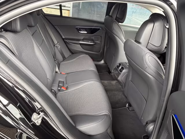 Mercedes-Benz C 180 2025