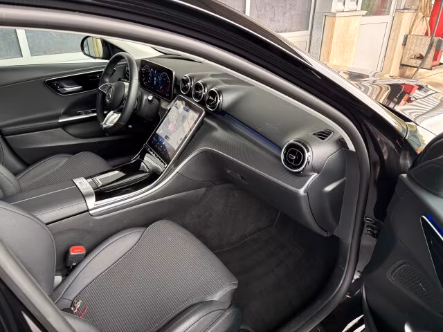 Mercedes-Benz C 180 2025