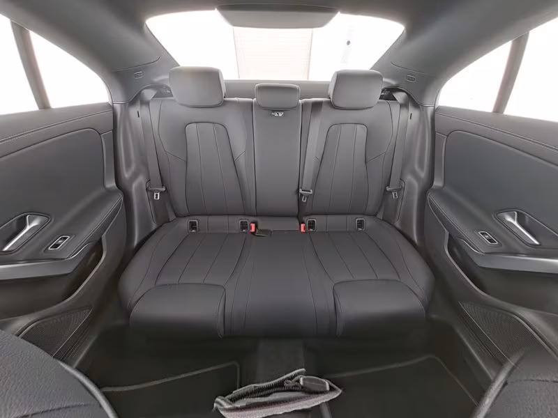 Mercedes-Benz CLA 180 2025