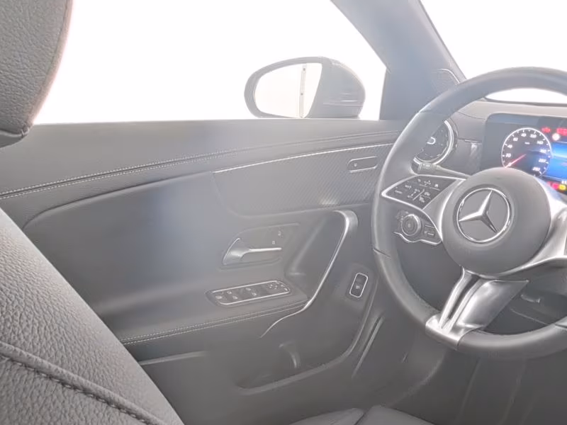 Mercedes-Benz CLA 180 2025