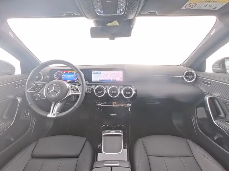 Mercedes-Benz CLA 180 2025