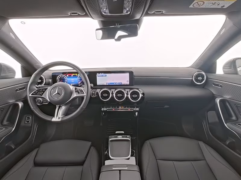 Mercedes-Benz CLA 180 2025