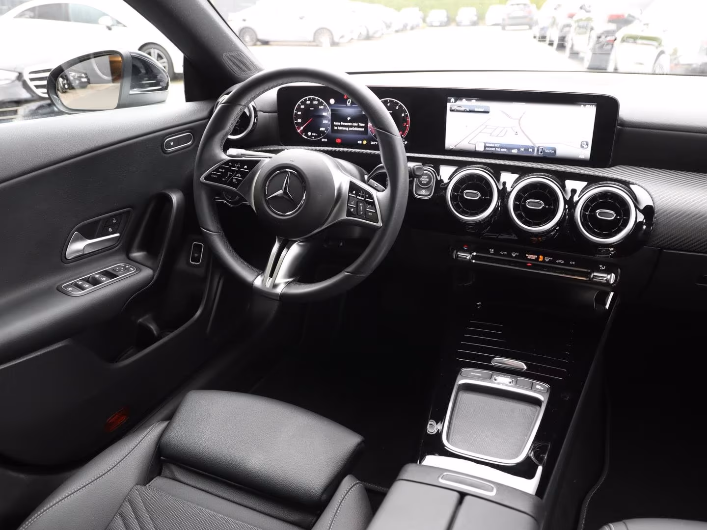 Mercedes-Benz CLA 180 2024