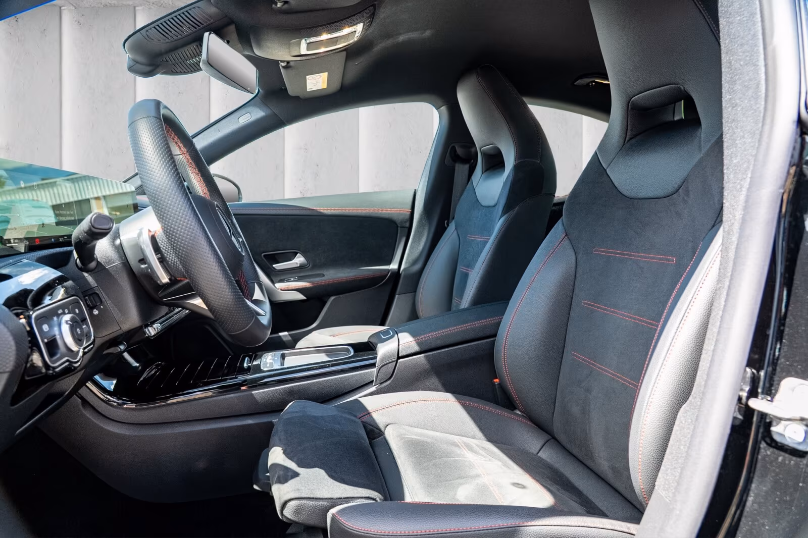 Mercedes-Benz CLA 200 2025