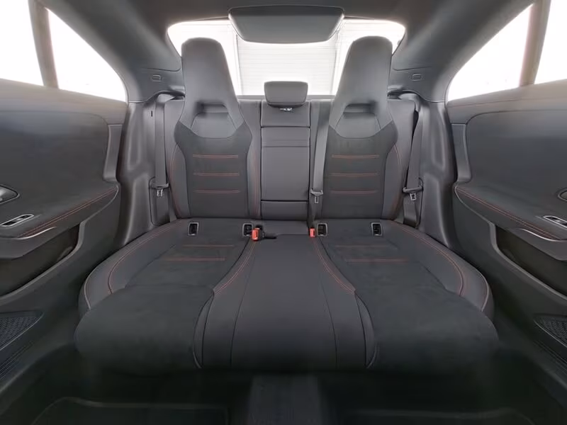 Mercedes-Benz CLA 200 2025