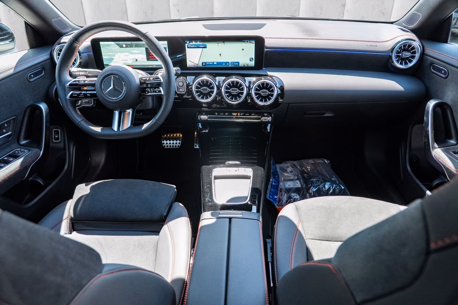 Mercedes-Benz CLA 200 2025