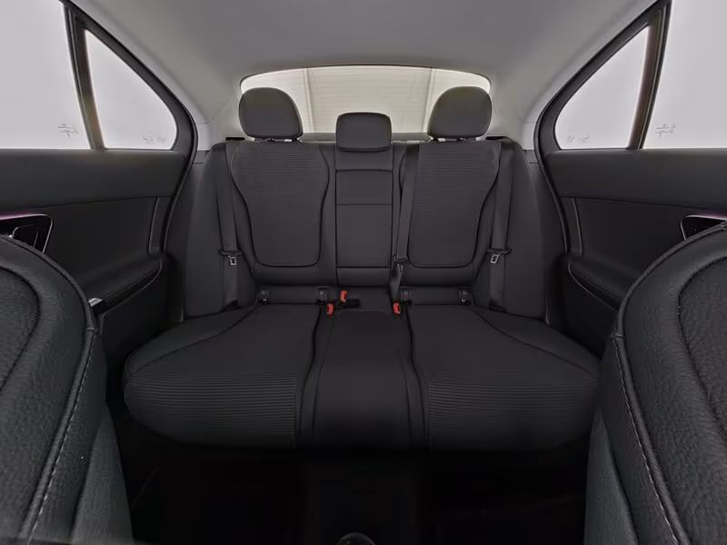 Mercedes-Benz C 200 2025