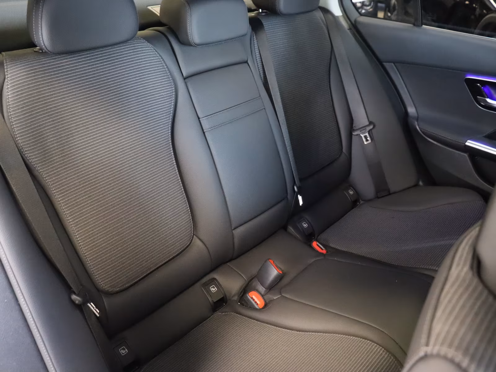 Mercedes-Benz C 180 2025